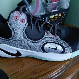 Nike MENS Black and Gray Athletic Shoes